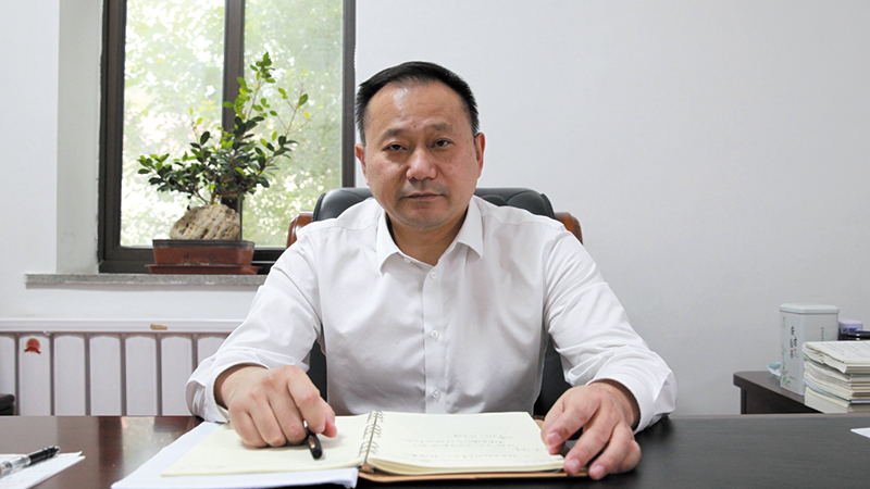 著力構(gòu)建新體系 激活平安“一池水”——專訪本溪市委常委、政法委書記徐勝