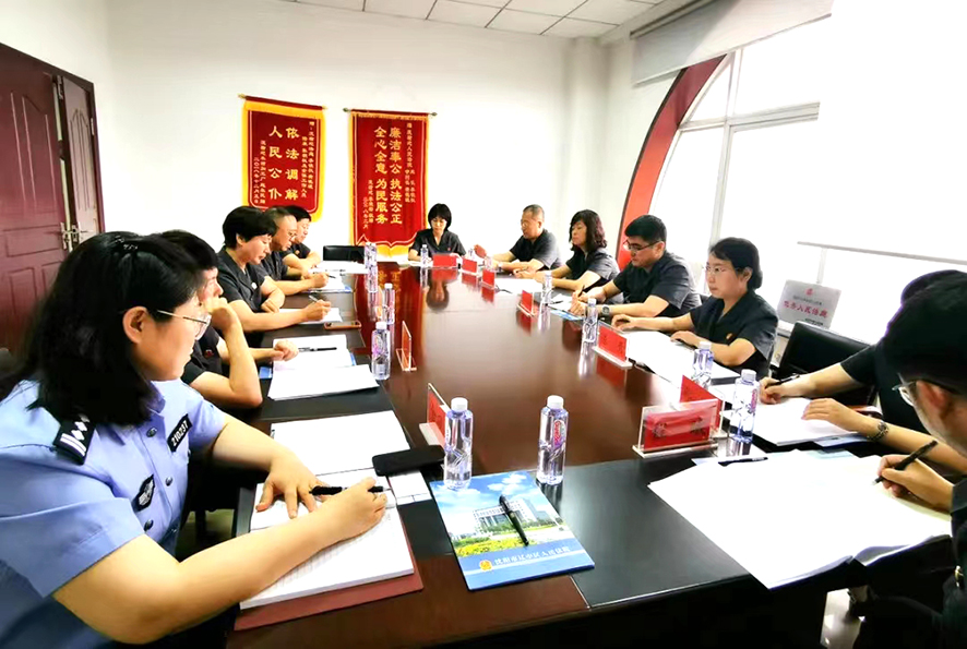 沈陽中院政治部主任高鵬、副院長陳青一行到遼中區(qū)法院調研指導相關工作